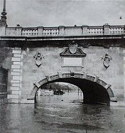 A Belvárosi híd rakparti nyílása (1932)