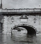 A Belvárosi híd rakparti nyílása (1932)